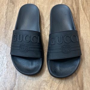 Gucci black pool slides